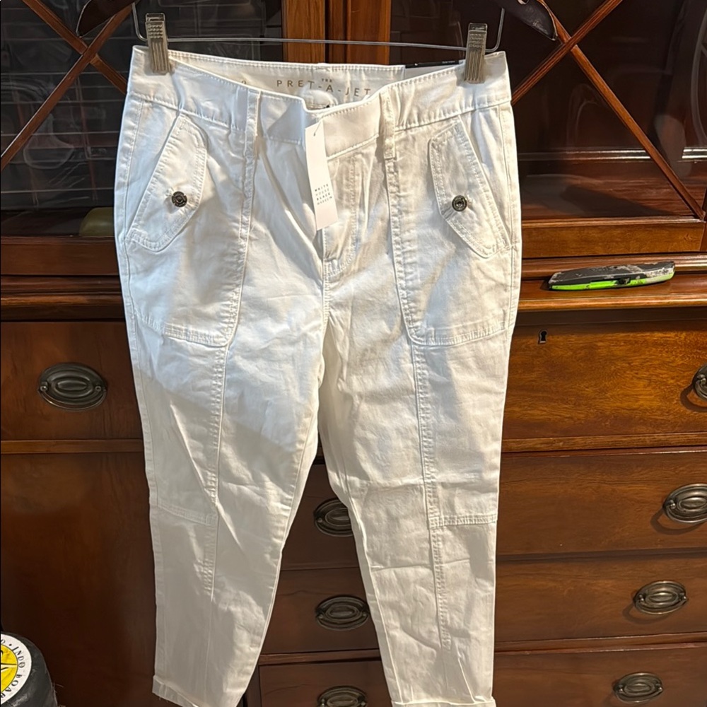 White House Black Market White Ankle Cropped Pants